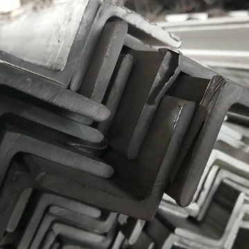 ASTM A36 construction structural black angle steel galvanized angle bar steel made in China